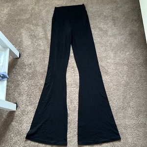 Aerie crossover flare legginings